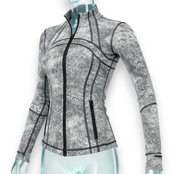 Lululemon Define Jacket Size 4 Luon Denim Twill Black White Sporty Athleisure - Picture 10 of 10